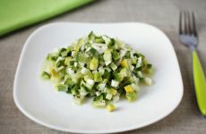 Салат с сельдереем и огурцом: 6 рецептов