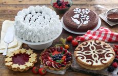 Как быстро украсить торт: 6 простых вариантов