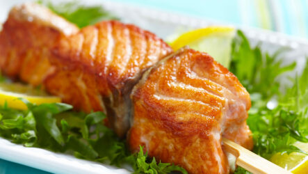 Шашлык из рыбы: 9 полезных рецептов
