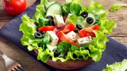 Греческий салат: 9 рецептов с брынзой