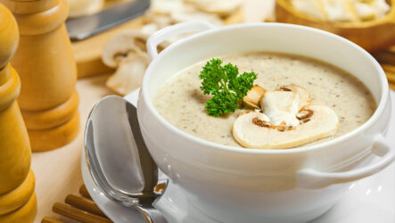 Крем-суп из шампиньонов со сливками: 8 рецептов