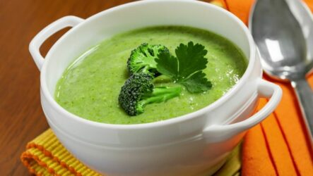 Суп-пюре из брокколи: 10 диетических рецептов