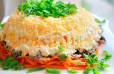 Слоеный салат с морковью: 8 хороших рецептов