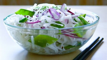 Салат из белой редьки: 8 витаминных рецептов