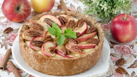 Яблочный торт: 8 свежих рецептов