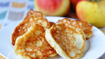 Сырники с яблоками: 8 свежих рецептов