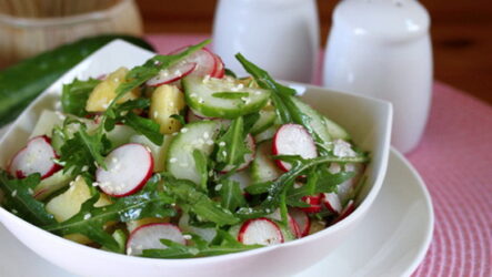 Салат с редисом и огурцом: 8 хороших рецептов