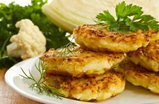 9 простых рецептов, как приготовить оладьи из капусты на завтрак