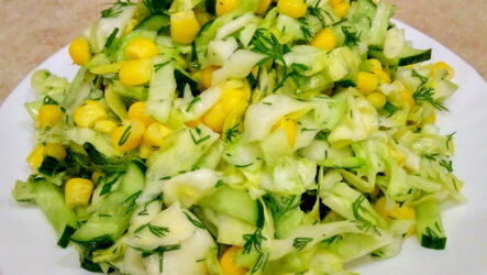 Салат с огурцом, яйцом и кукурузой — 7 интересных рецептов с фото