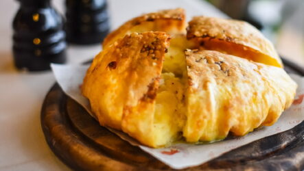 Сабурани — 6 рецептов, как готовят сырный осетинский пирог