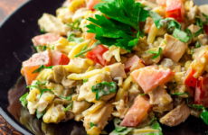 Салат с ветчиной и грибами — 7 самых лучших рецептов