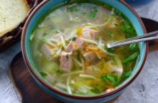 Суп с колбасой и вермишелью — 7 рецептов без труда