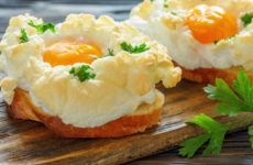 Яйца Орсини — 6 рецептов для настоящего завтрака аристократов