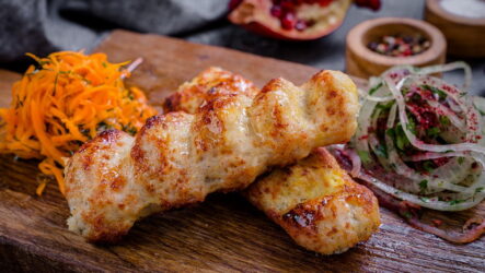 Кебаб из курицы — 10 классных домашних рецептов