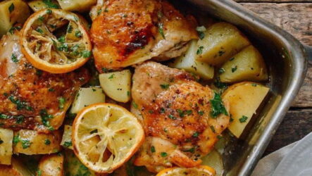Куриные бедра с картошкой — 8 рецептов, как приготовить вкусно