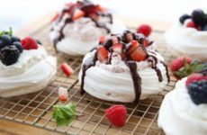Пирожное Павлова — 7 рецептов знаменитого десерта
