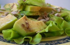 Быстрый салат с авокадо — 8 простых рецептов