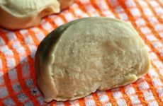 Заварное тесто для вареников на кипятке — 6 фото-рецептов пошагово