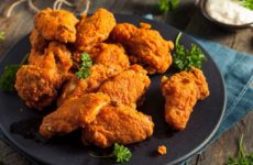Острые куриные крылышки — 7 отличных рецептов с фото