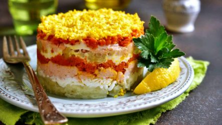 Салат Мимоза с картошкой — 8 праздничных рецептов