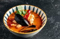 7 рецептов супа Том Ям с морепродуктами