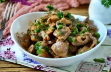 Куриные желудки с грибами — 7 пошаговых рецептов с фото