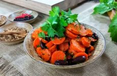 Салат из вареной моркови — 8 сытных домашних рецептов