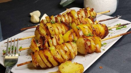 Картофель на шпажках — 7 рецептов оригинального блюда