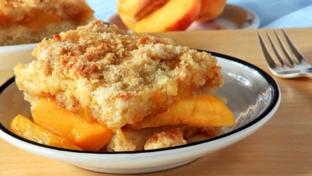 Персиковый коблер — 6 рецептов традиционного американского пирога