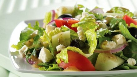 Греческий салат с пекинской капустой — 6 ярких и свежих рецептов