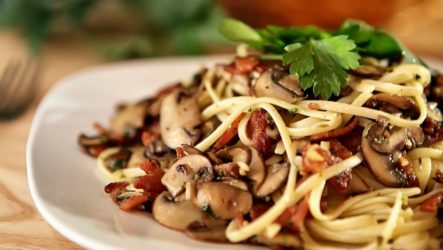 Спагетти с грибами — 9 разнообразных рецептов с фото